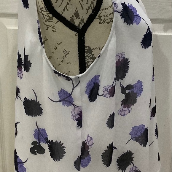 Apt 9, Sleeveless floral print, sheer layered top, size L - Picture 2 of 3